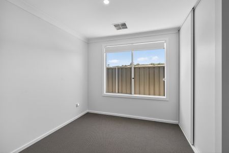 Open the door to contemporary comfort - Photo 3