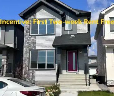 3 Bedrooms Detached Single House Upper Level for rent | 15840 19 Av... - Photo 1