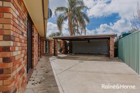 MODERN COMFORT IN A PRIME LAKE ALBERT LOCATION - Photo 3