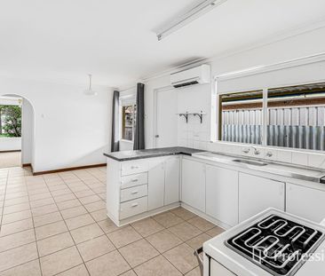 11 Warnbro Sound Avenue, Warnbro, WA 6169 - Photo 1