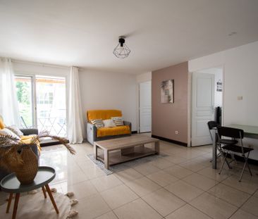 Location Appartement 3 pièces 56m² ST DENIS 97400 - Photo 2