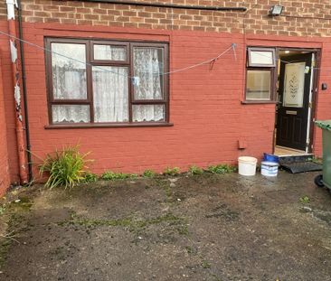 Price Street - Photo 5