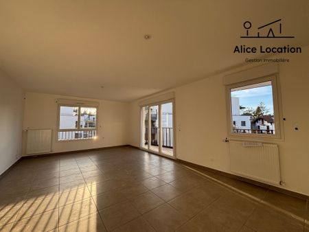 Location Appartement 3 pièces 66m² THONON LES BAINS 74200 - Photo 3