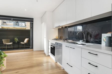 Instant Attraction, Fabulous Spaces - Photo 5