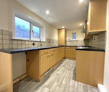 3 bedroom terraced house to rent - Photo 3