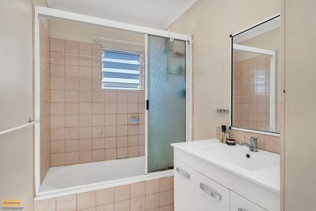 2 Bedroom townhouse - Innisfail Estate - Photo 2