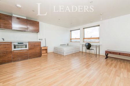 Studio to rent - Photo 3