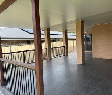 PERFECT FAMILY HOME! - Photo 1