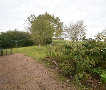 1 bedroom semi-detached house to rent - Photo 3