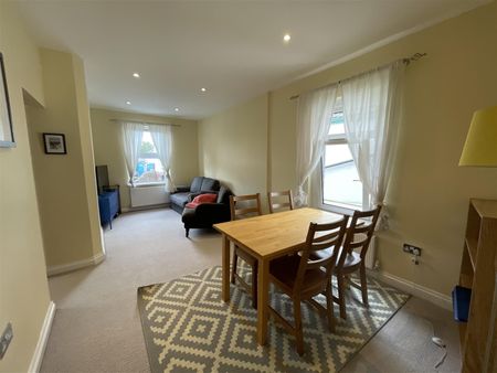 The Old Bakery, Severn Road - Photo 2