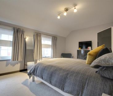 2 bedroom semi-detached house to rent - Photo 2