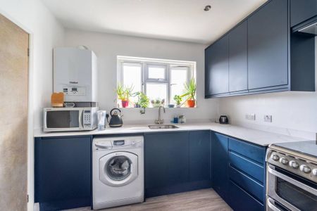 2 bedroom flat to rent - Photo 5