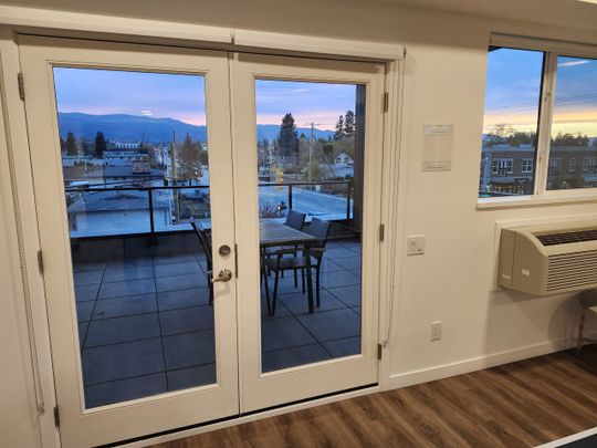 Sole Rutland Furnished 1 Bed 1 Bath - Photo 1