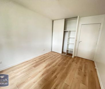 Location Appartement 2 pièces 48m² VIERZON 18100 - Photo 2
