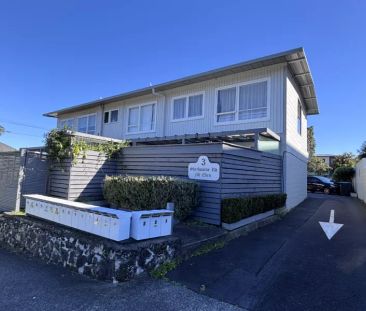 Tidy One Bedroom Mt Eden - Photo 1