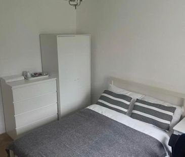 Room in a Shared House, Longbridge Road, IG11 - Photo 1
