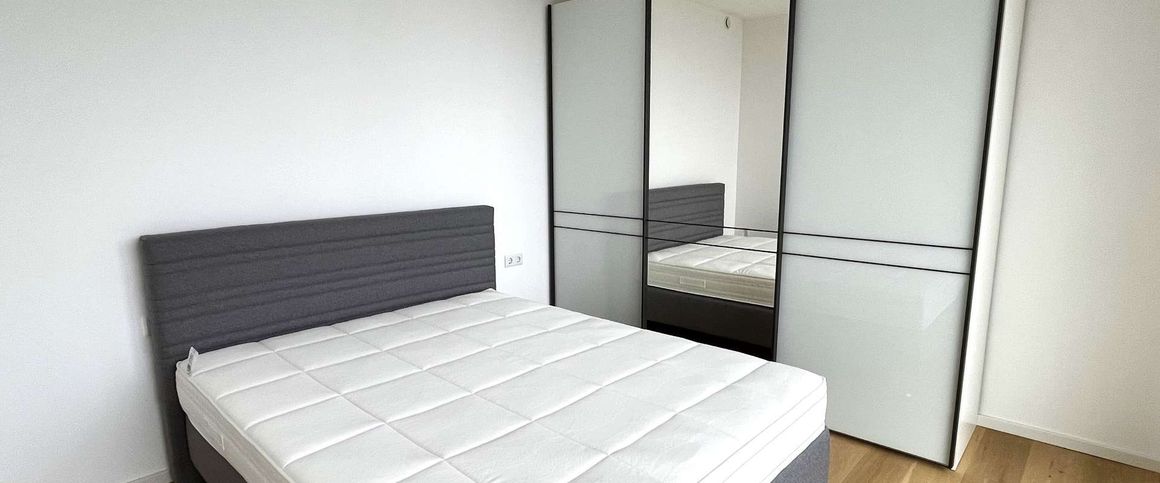 Exklusive Teilmöblierte Zwei-Zimmer-Wohnung im EDEN Tower - Foto 1