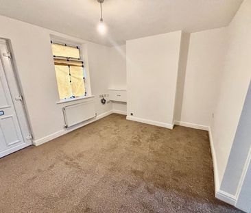 Dingle Lane, Winsford - Photo 1