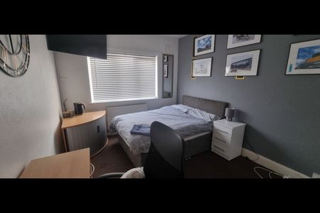 3 Bed Flat, Harborne Birmingham, B17 - Photo 5