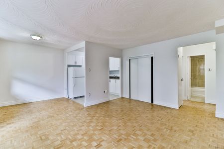 1 Bedroom - Photo 4