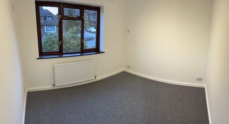 4 bedroom detached house to rent - Photo 5