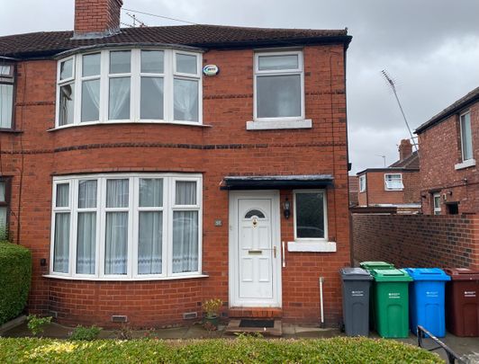 4 Bed Semi-Detached House, Finchley Road, M14 - Photo 1