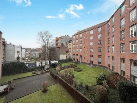 Appartement met twee slaapkamers in Schaerbeek - Foto 4