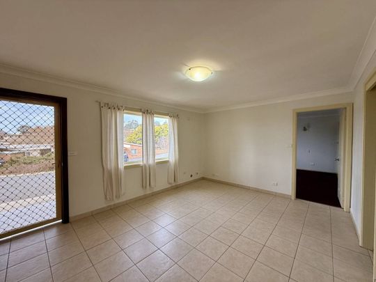 4/237 Sharp Street, Cooma - Photo 1