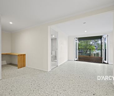 6 WYNGARDE ST - Photo 4