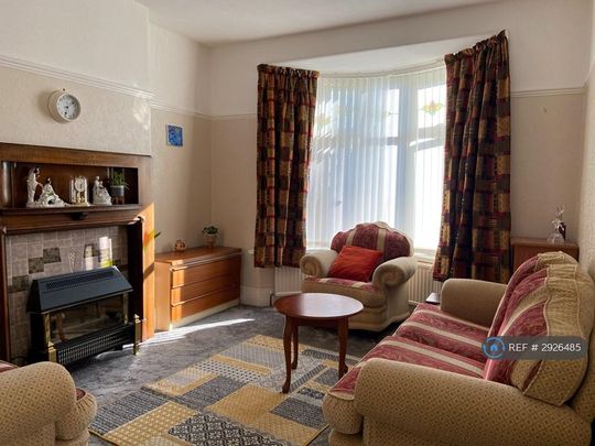 3 bedroom semi-detached house to rent - Photo 1
