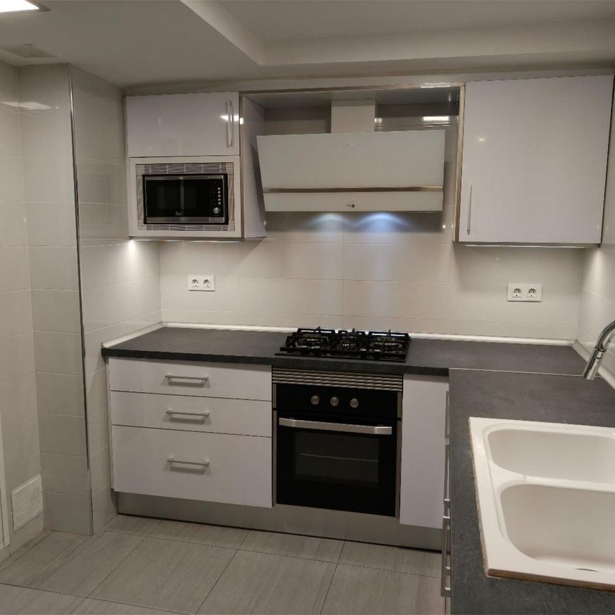 Piso de alquiler en Carrer del Ceramista Ros, 16, Vara de Quart - Photo 1