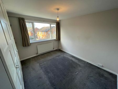 3 bedroom end of terrace house to rent - Photo 2