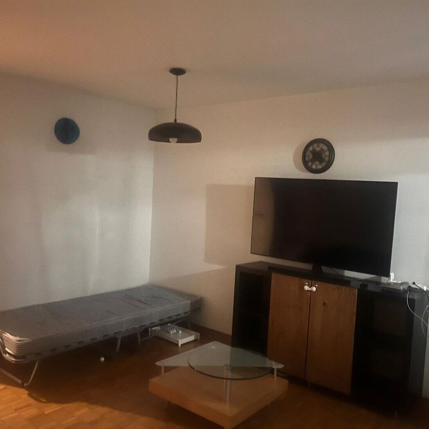 Appartement moderne et lumineux de 2,5 pièces entièrement meublé, emplacement privilégié à Adliswil - Foto 1