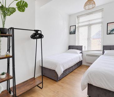 2 bedroom flat to rent - Photo 4