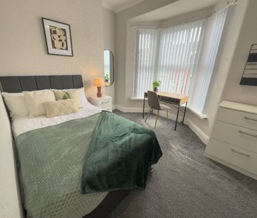 Connaught Road, Liverpool. - Photo 3