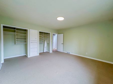 Spacious Family Home With Hot Tub And Fire Pit In St. Andrews Heights! - Photo 3