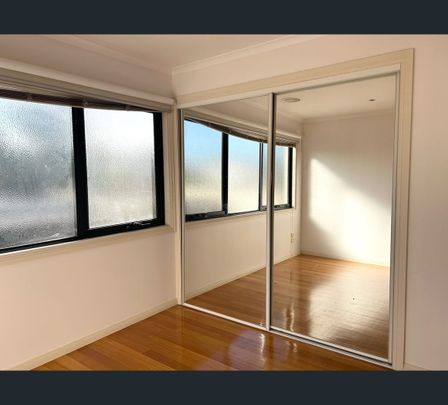 2/17 Loch Street, Coburg, Vic 3058 - Photo 1