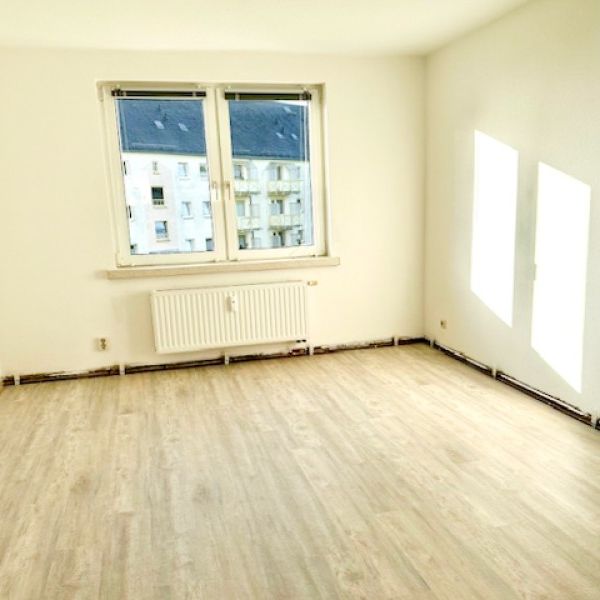 Schicke 3-Raum-Wohnung mit Balkon im Wohngebiet in Geyer!! - Foto 1