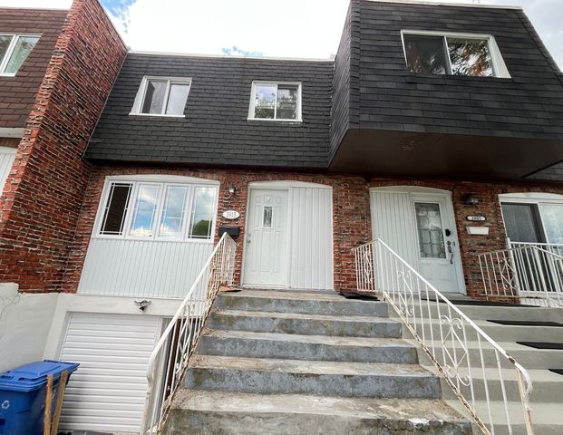 À louer / Maison à étages - Photo 1