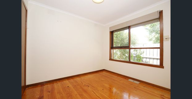 Family Home in Prized Location! - Photo 1