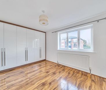 4 bedroom terraced house to rent - Photo 4