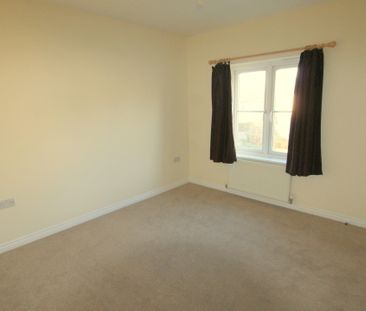 15 Desert Orchid Road, CHELTENHAM GL525FD - Photo 4