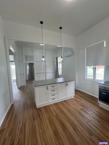 Beautifully Renovated Unit in Great Location - Photo 5