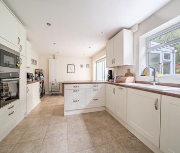 Gosden Hill Road, Guildford, GU4 - Photo 4