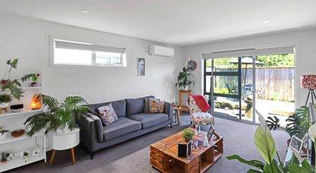 Townhouse Living - Photo 4