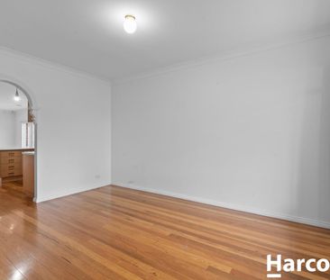 3 Bedroom Home In Quiet Location - Fully Renovated - Photo 3