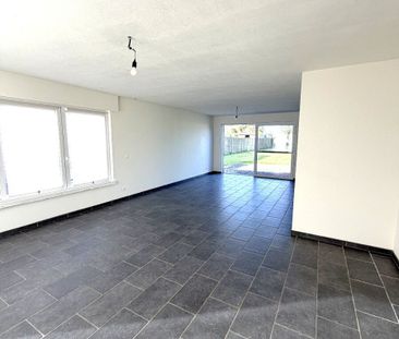 Huis te huur in Zwevezele voor € 1.050 met 4 slaapkamers - Photo 1