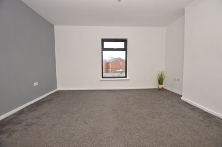 2 Bedroom Terraced House - Photo 3