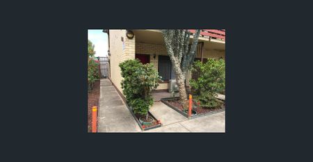 SPACIOUS UNIT CLOSE TO THE CITY - Photo 5