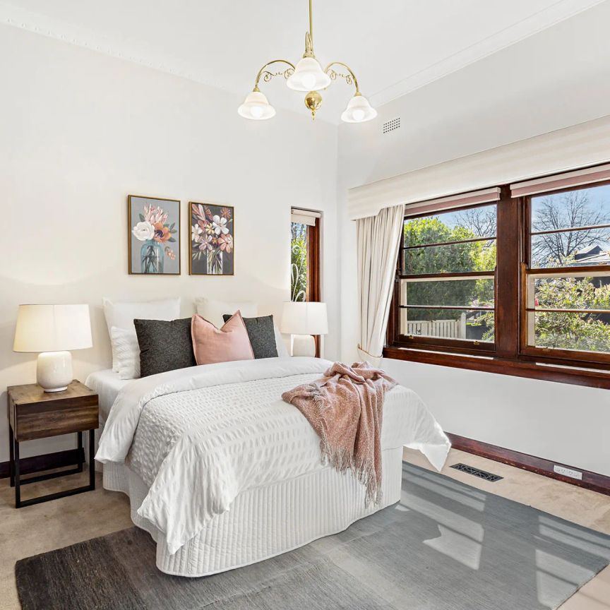 Period Deco in a prized Glen Iris position - Photo 1